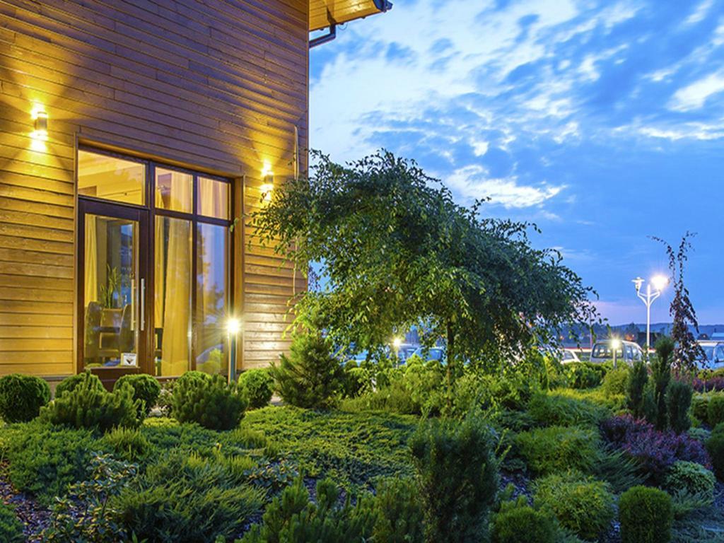 Hotel Oriza Gdów Kültér fotó