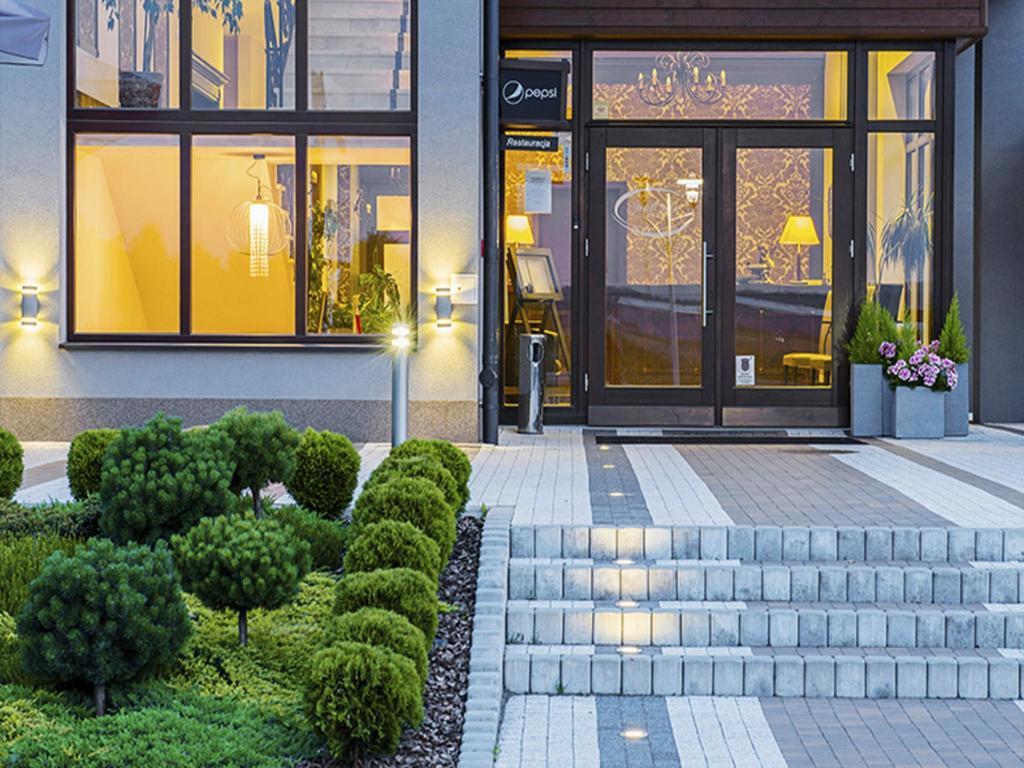 Hotel Oriza Gdów Kültér fotó
