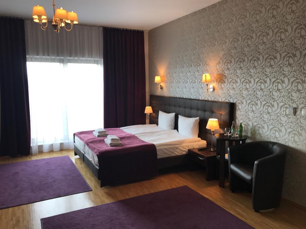 Hotel Oriza Gdów Kültér fotó