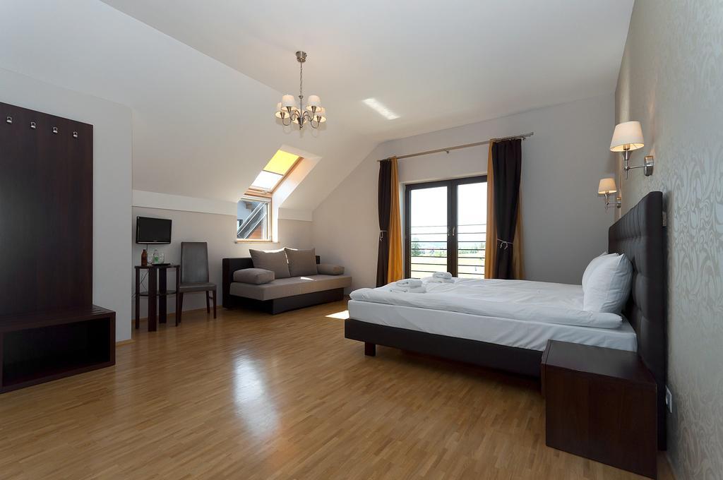 Hotel Oriza Gdów Kültér fotó