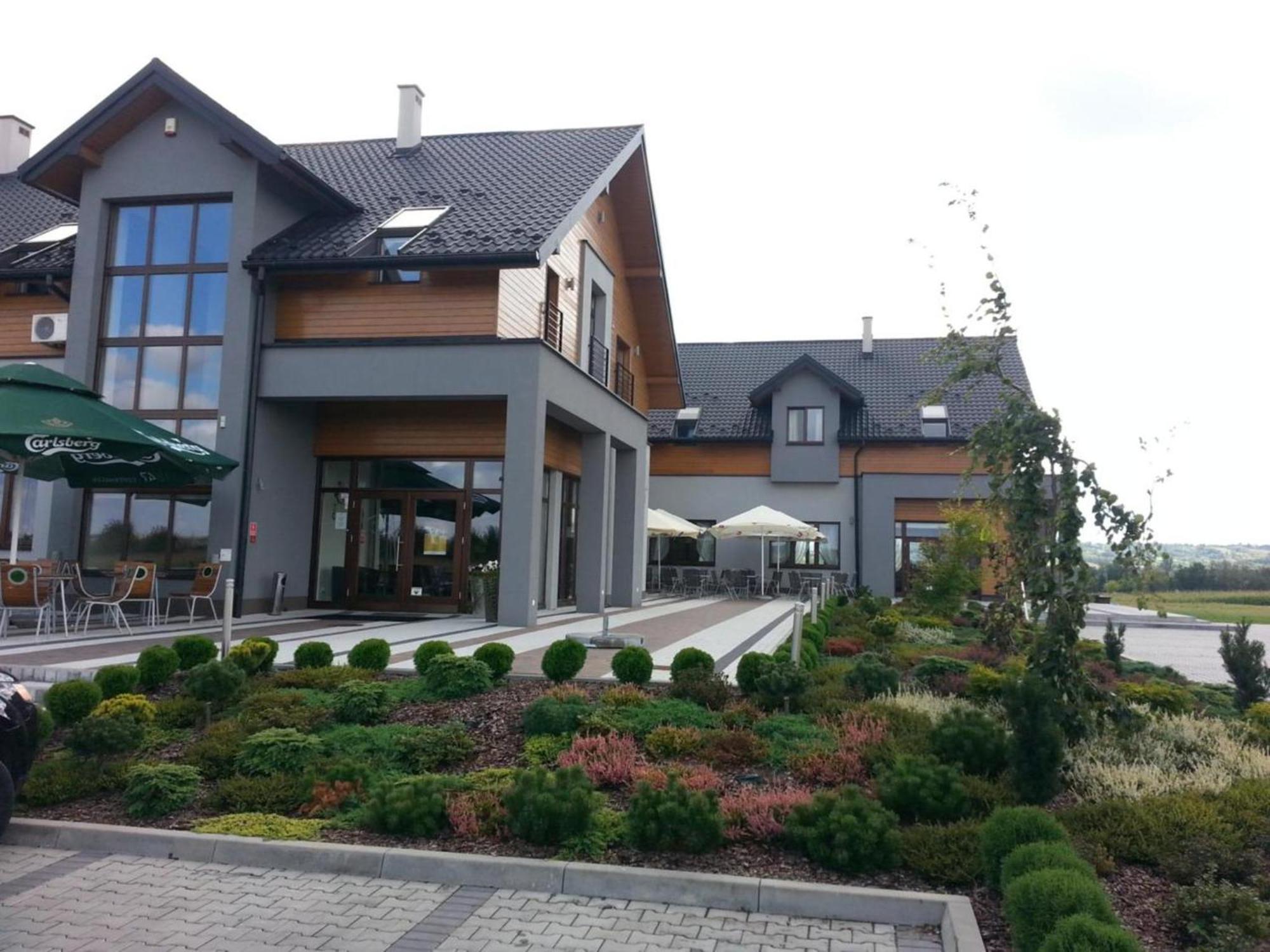Hotel Oriza Gdów Kültér fotó