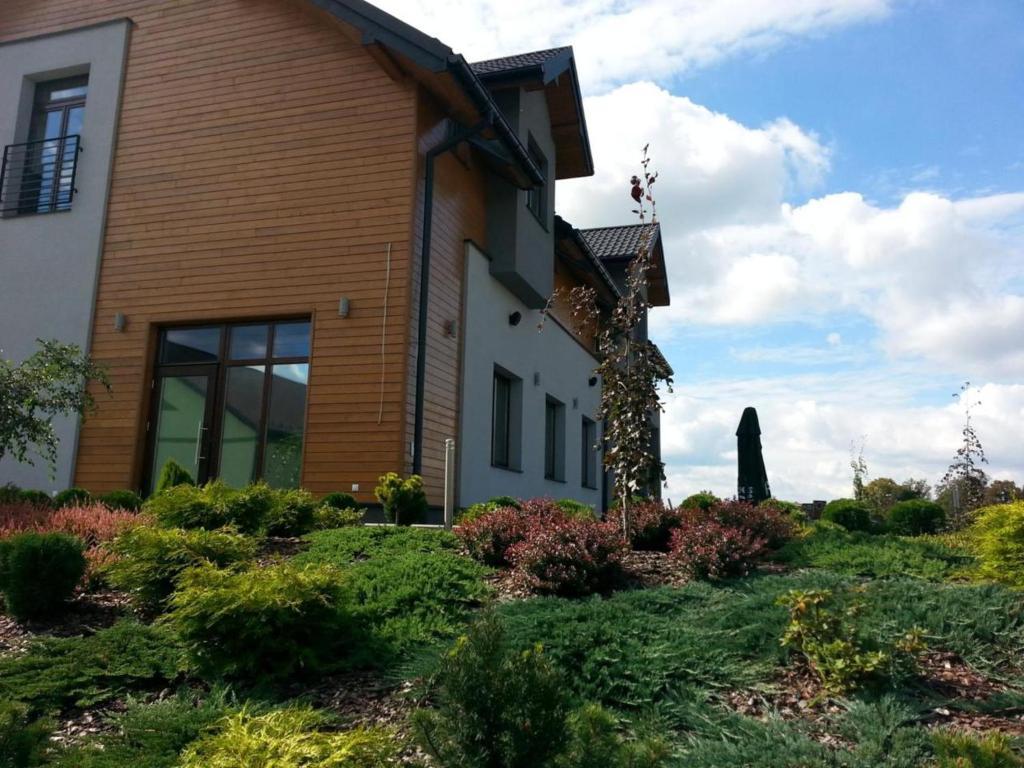 Hotel Oriza Gdów Kültér fotó