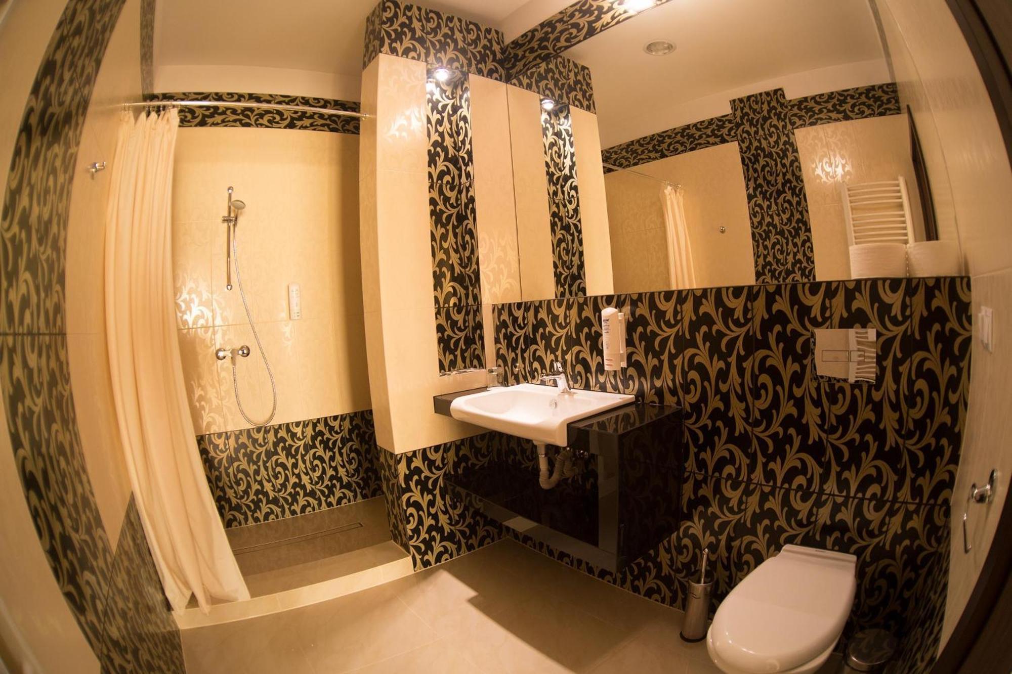 Hotel Oriza Gdów Kültér fotó