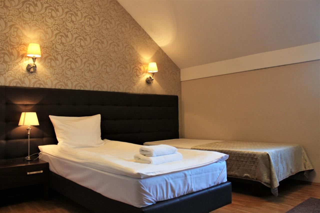 Hotel Oriza Gdów Kültér fotó